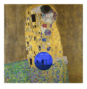 Jeff Koons - Gazing Ball (Klimt Kiss)
