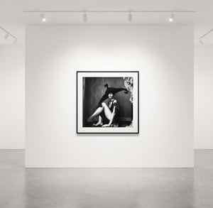 Michel Comte - Helena Christensen Sitting
