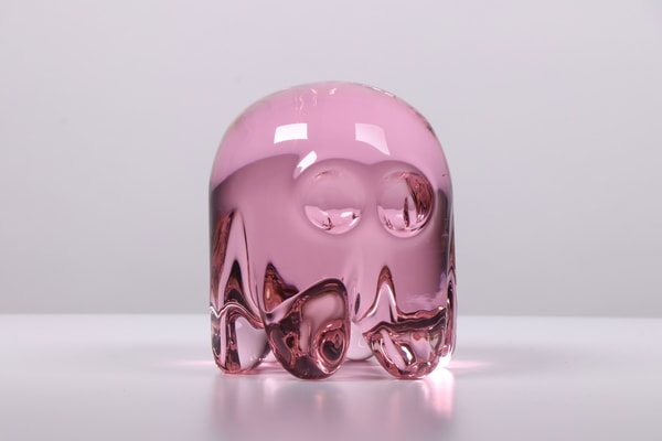 Dylan Martinez - SM Pinky 1, 2023, Hand blown glass sculpture