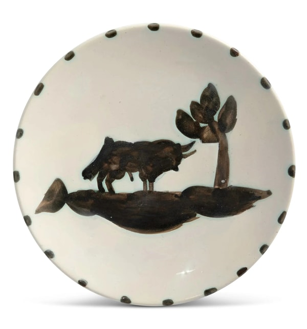 Pablo Picasso - Taureau sous l'arbre, 1952, Original Madoura glazed terre de faience turned round plate with oxidized para...