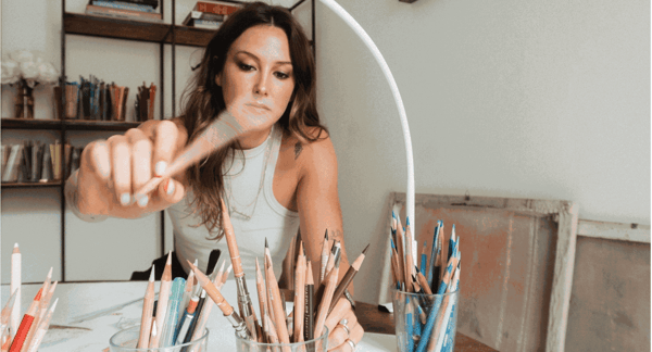 Who Is Bella McGoldrick? A Photorealistic Artist Making Everyday Objects Iconic